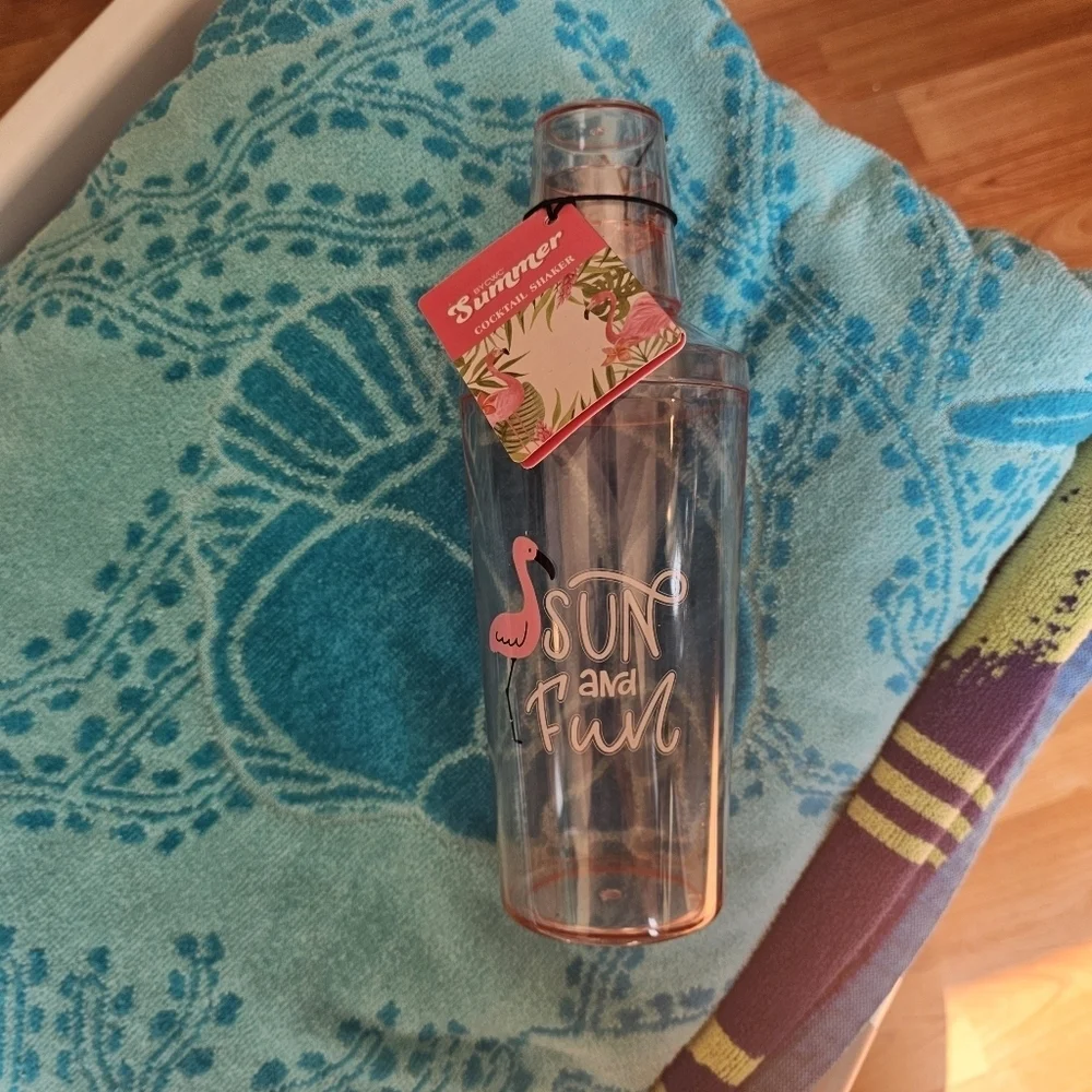 Cocktail Shaker By ENCHANTE featured in FabFitFun Summer Box 2024